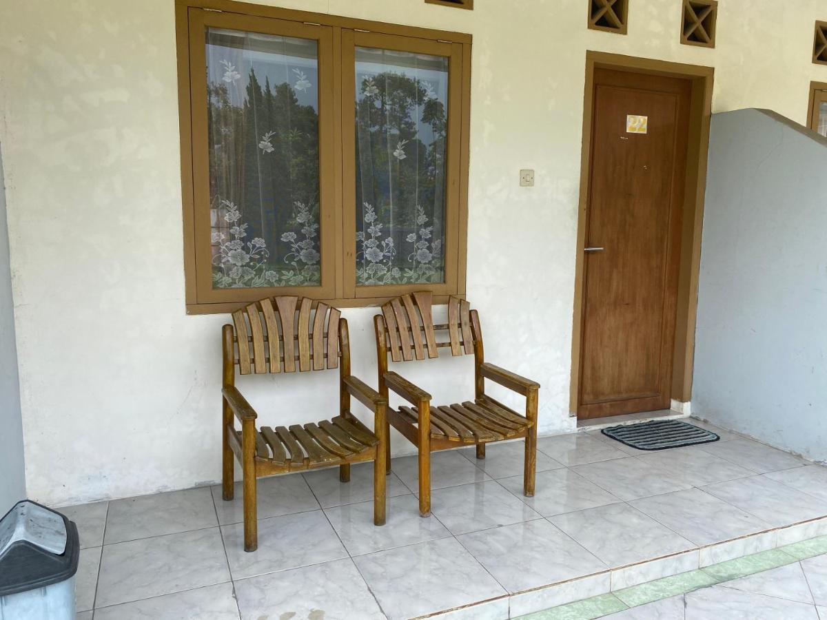 Hotel Puspa Sari Desa Desa Ciater Exteriör bild
