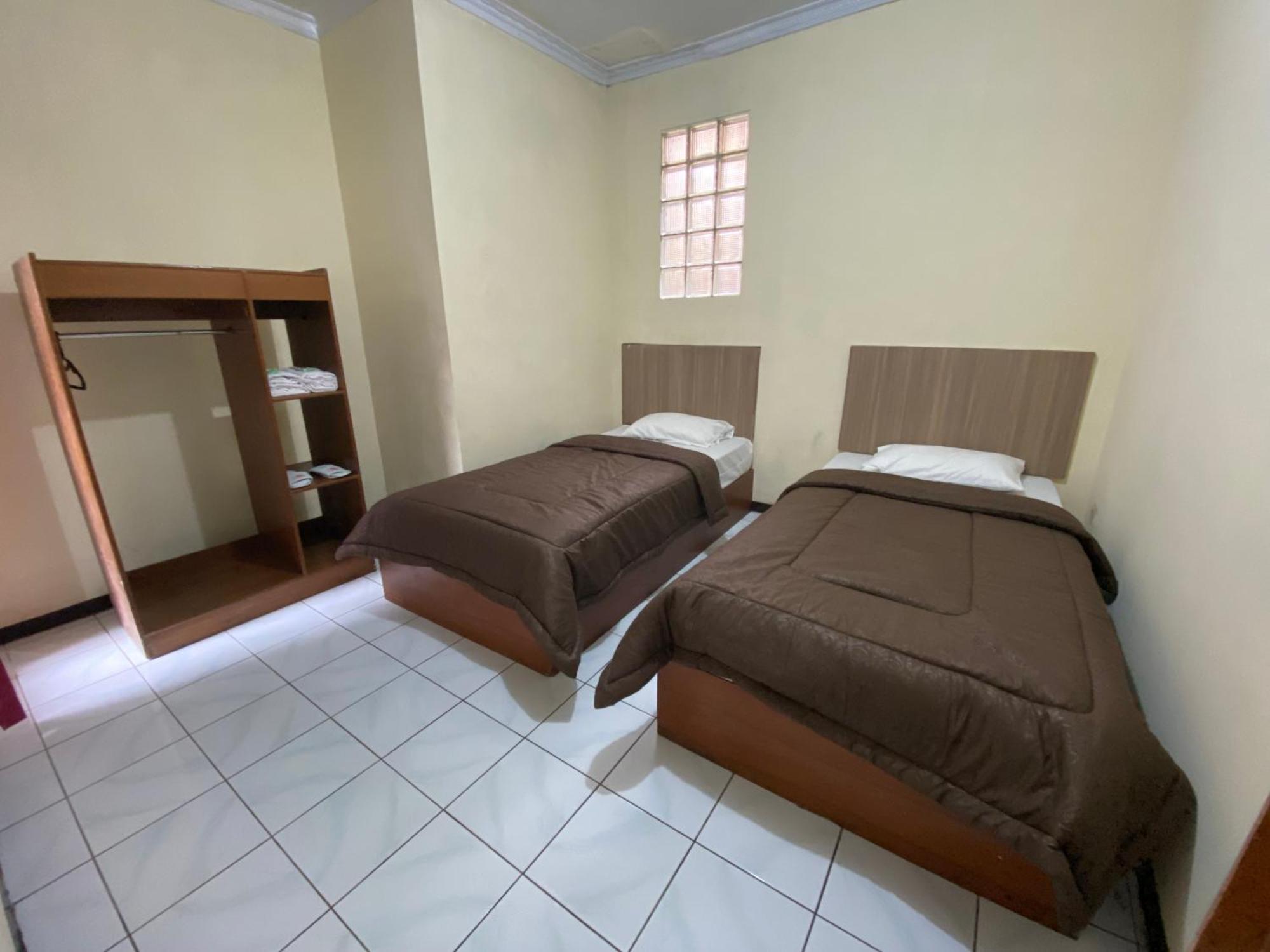 Hotel Puspa Sari Desa Desa Ciater Exteriör bild