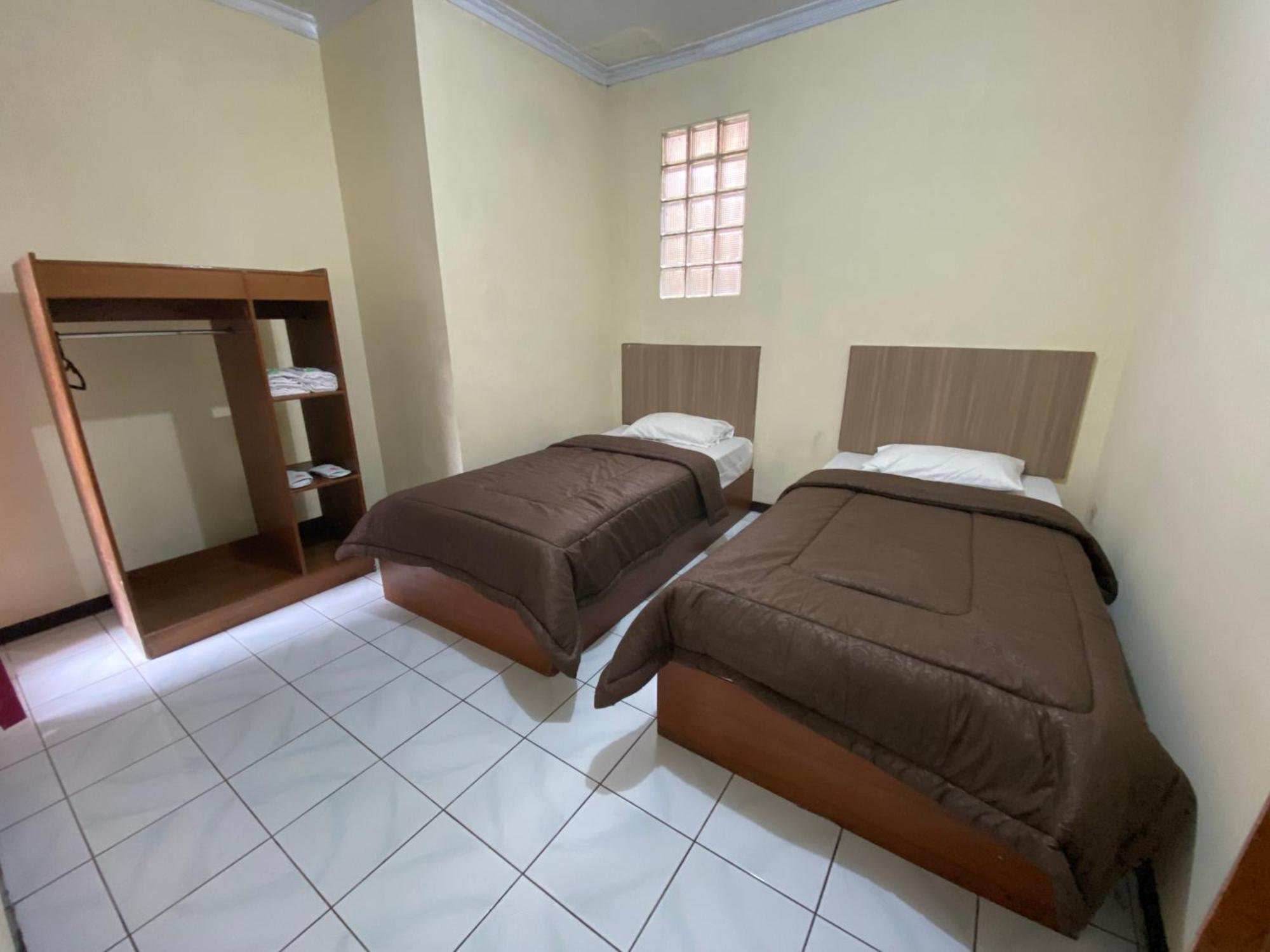 Hotel Puspa Sari Desa Desa Ciater Exteriör bild